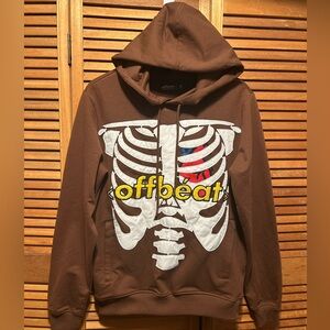 Offbeat Brown Embroidered Skeleton and Heart Graphic Pullover Hoodie